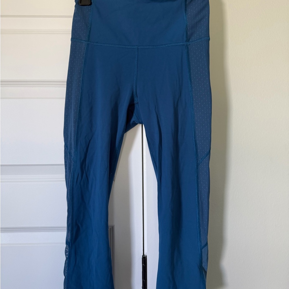 Lululemon body con high rise crop Blue Athletic Leggings 6